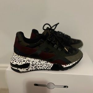 Steve Madden Sneakers
